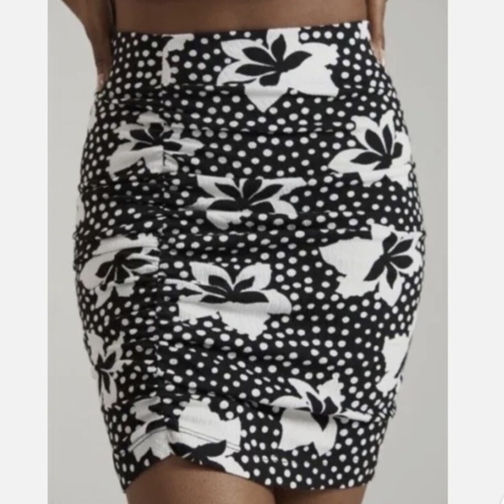 NWT Anthropologie Porridge Black & White Polka Dot Floral sexy Skirt